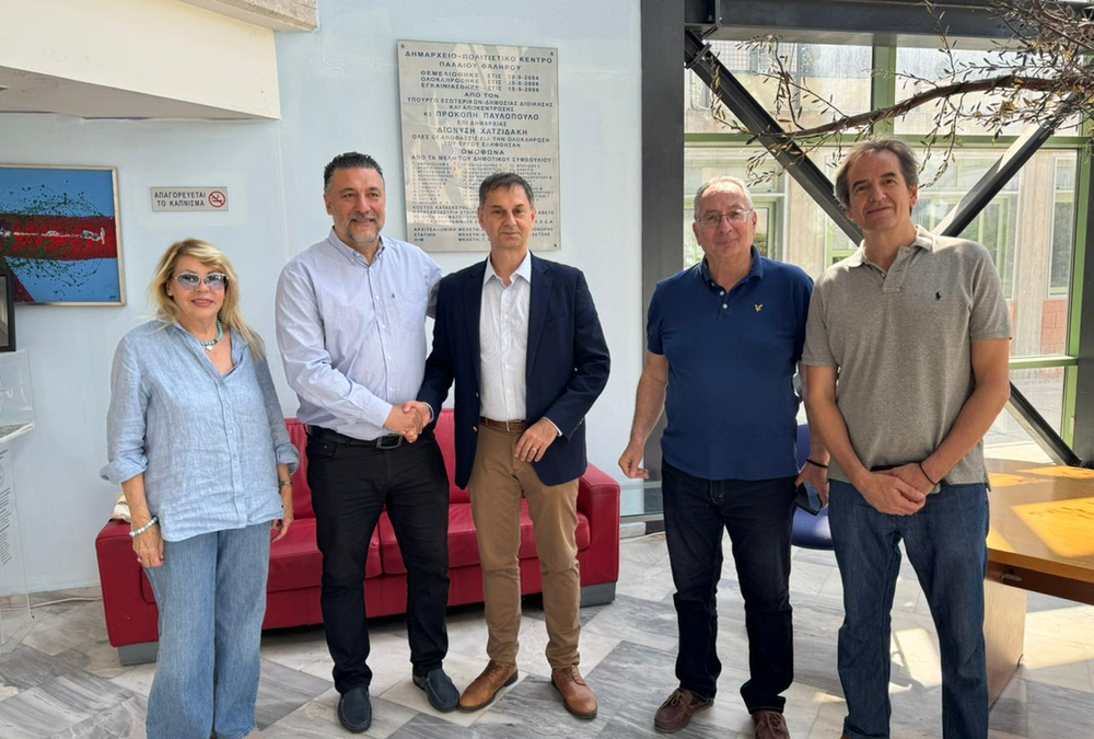 Συνάντηση Φωστηρόπουλου – Θεοχάρη στο Δημαρχείο Παλαιού Φαλήρου με επίκεντρο την επιχειρηματικότητα και την ανάπτυξη