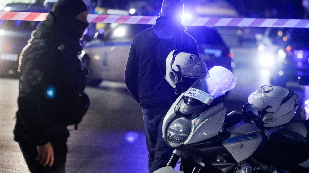 Συνελήφθη 24χρονος μοτοσικλετιστής για επικίνδυνη οδήγηση στην Ποσειδώνος στο Παλαιό Φάληρο.